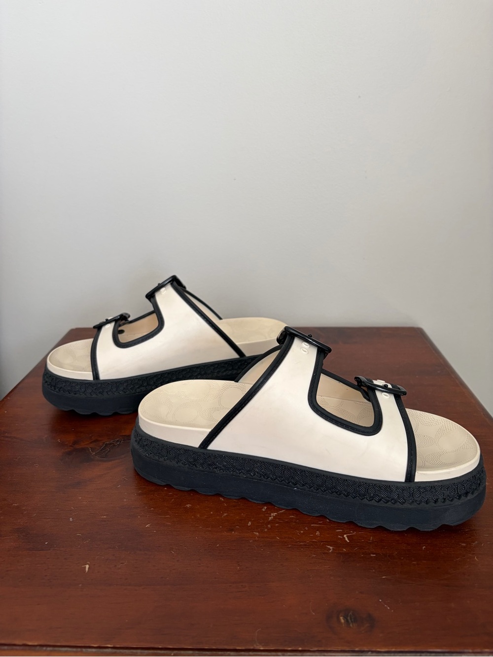 Coach Lainey Sandal - Picture 10 of 11